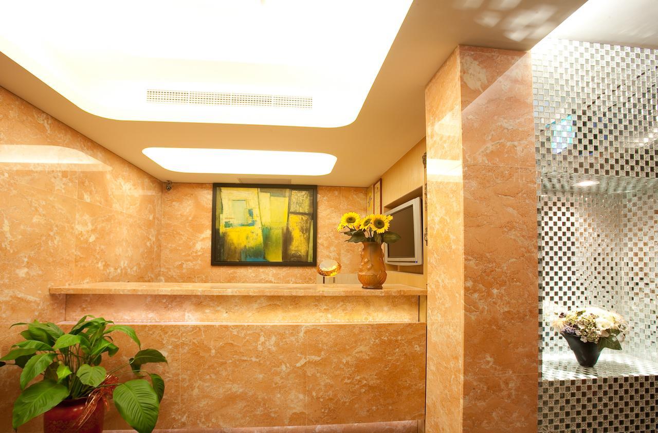 Holyone Hotel Taipei Exterior photo